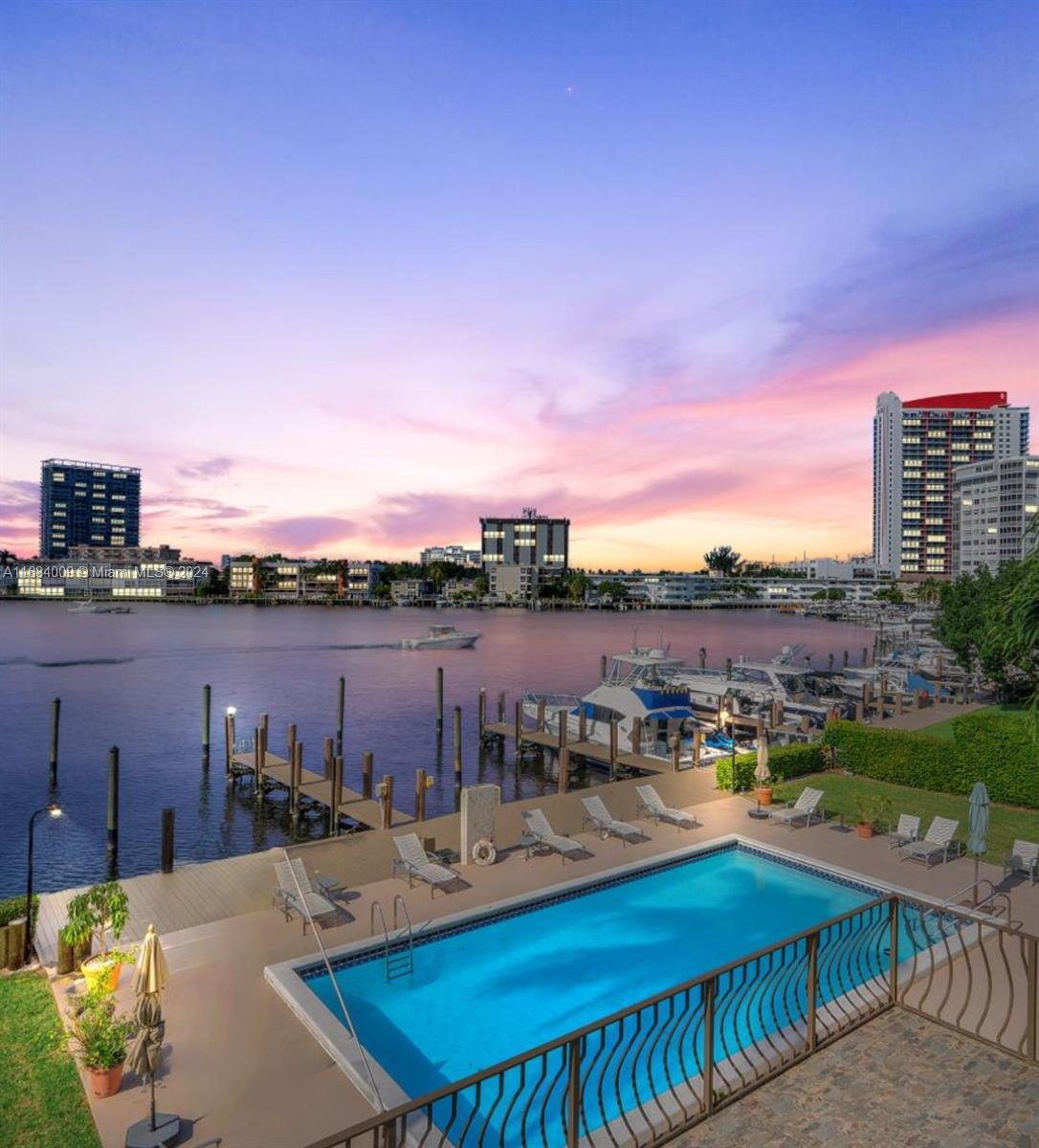 CAPTAINS PARADISE CONDO - Residential