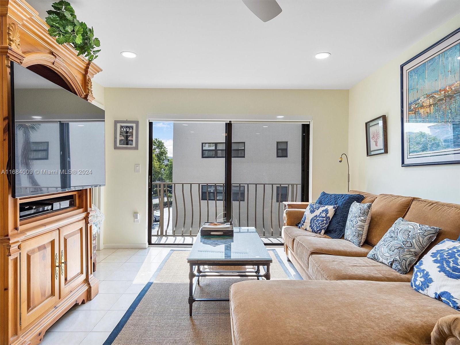 CAPTAINS PARADISE CONDO - Residential