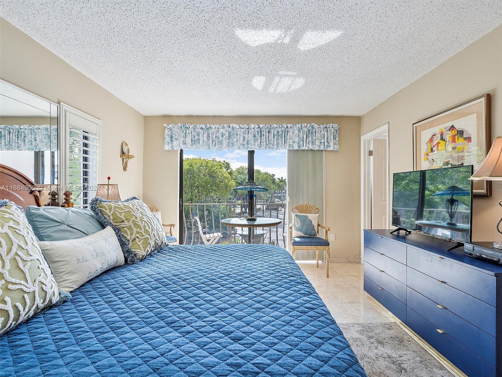 CAPTAINS PARADISE CONDO - Residential