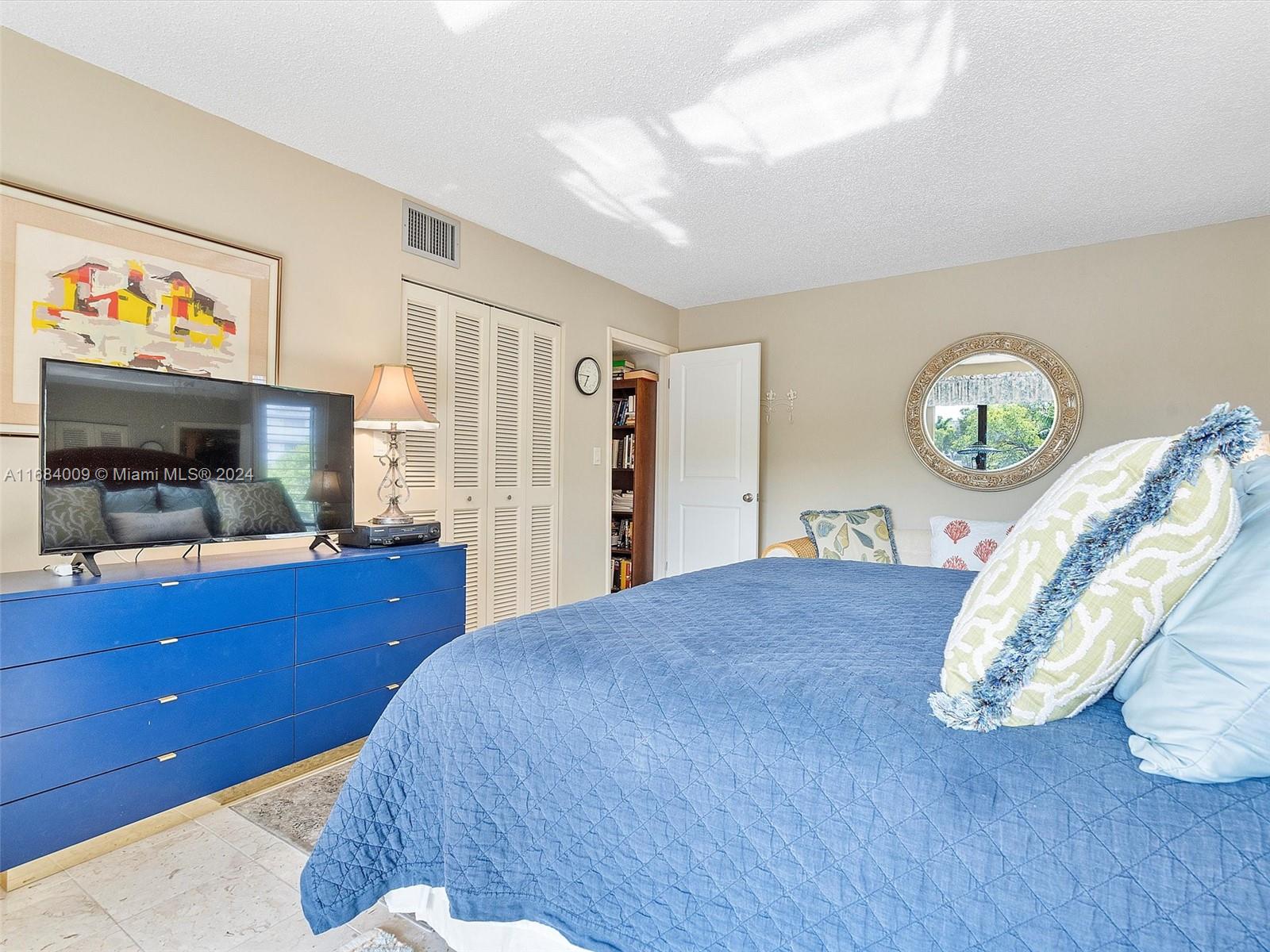 CAPTAINS PARADISE CONDO - Residential