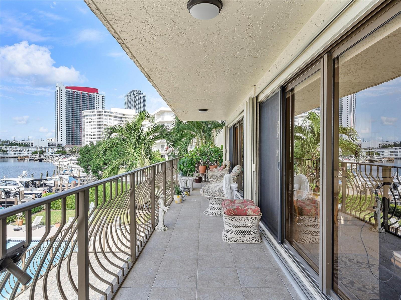 CAPTAINS PARADISE CONDO - Residential