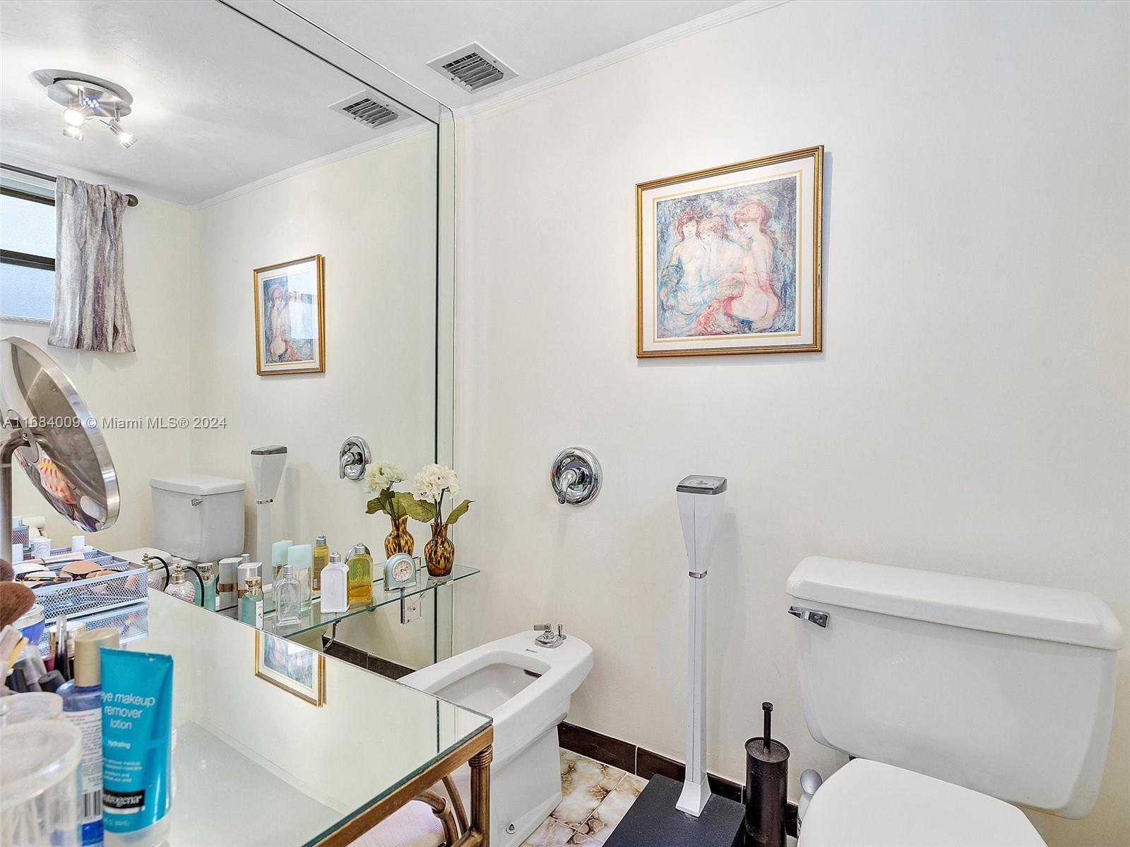 CAPTAINS PARADISE CONDO - Residential