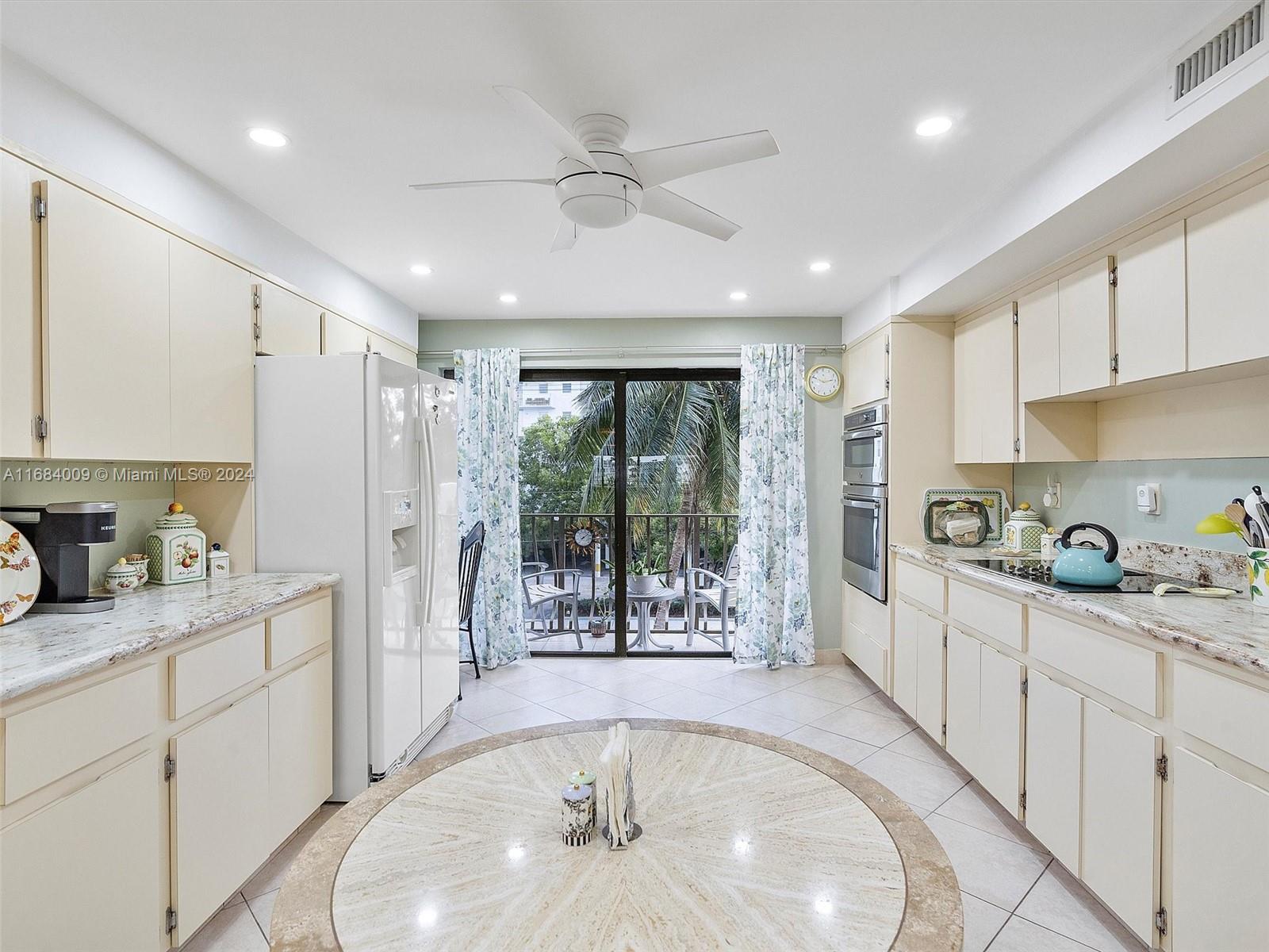 CAPTAINS PARADISE CONDO - Residential