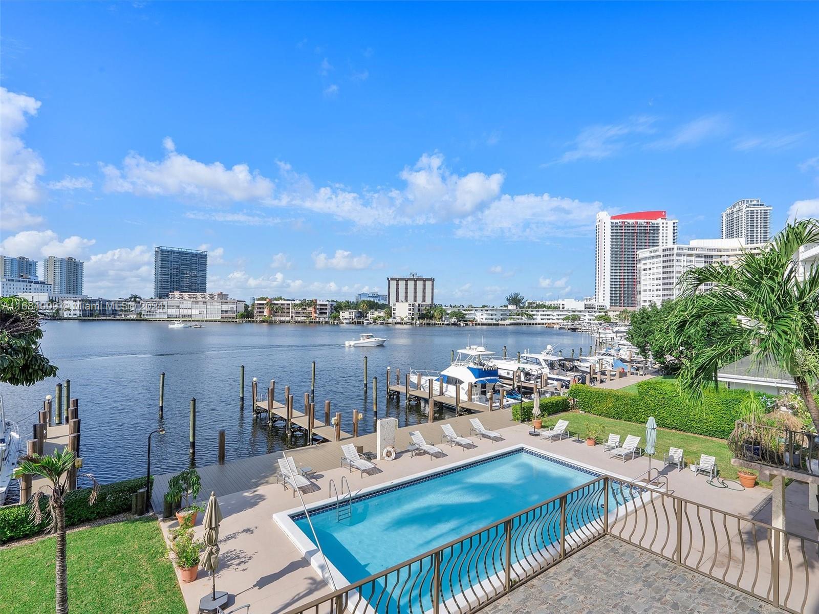 CAPTAINS PARADISE CONDO - Residential