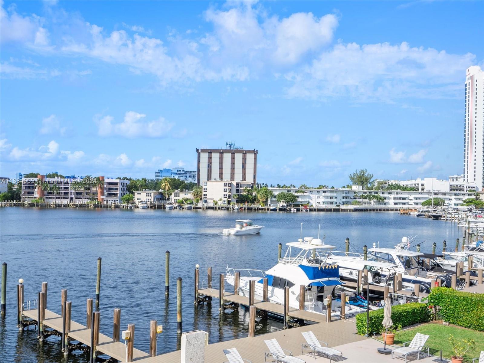 CAPTAINS PARADISE CONDO - Residential