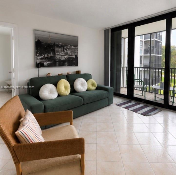 Properties 1 3401 N Country Club Dr 307