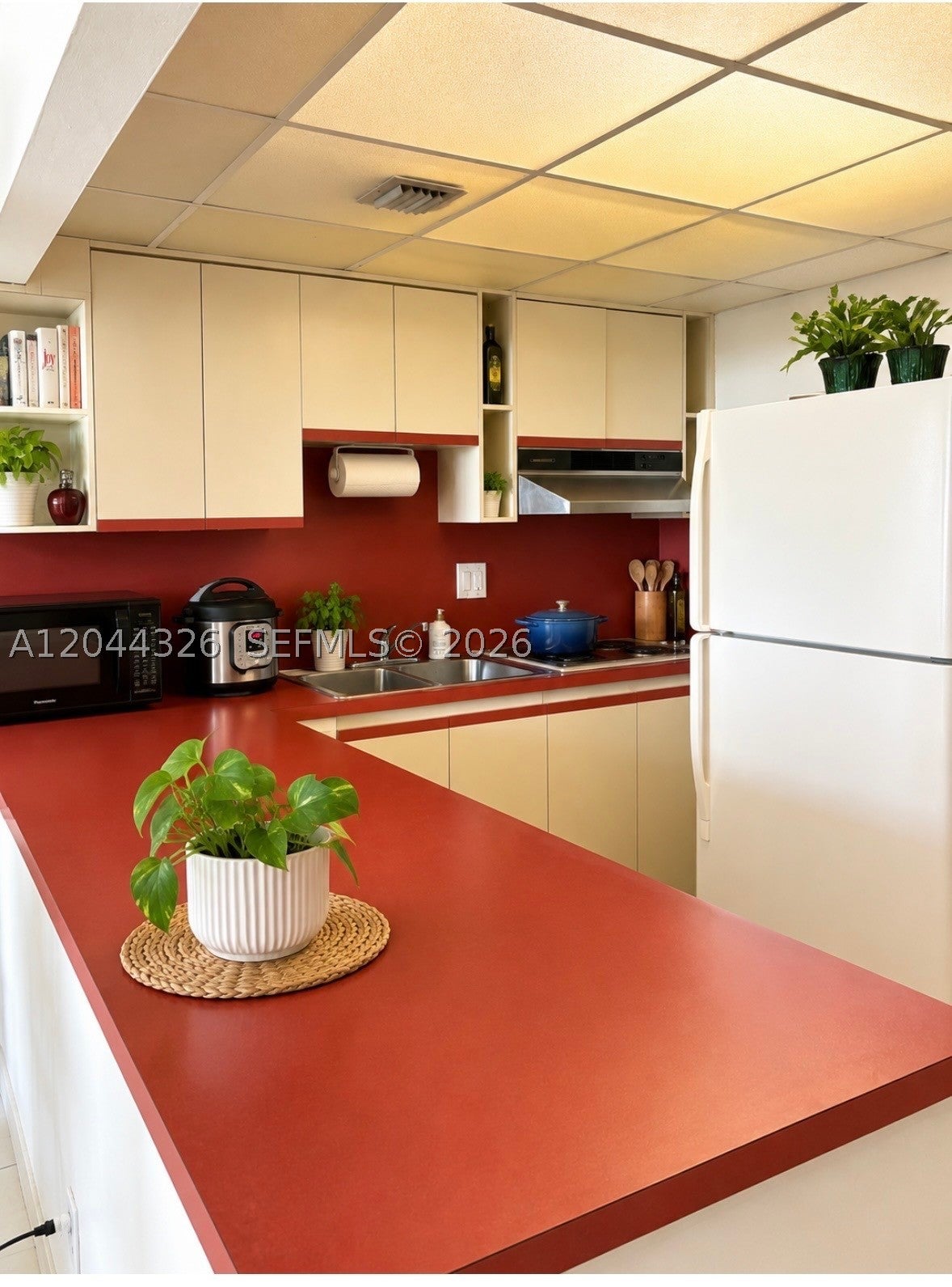 1825 W 44th Pl 806
