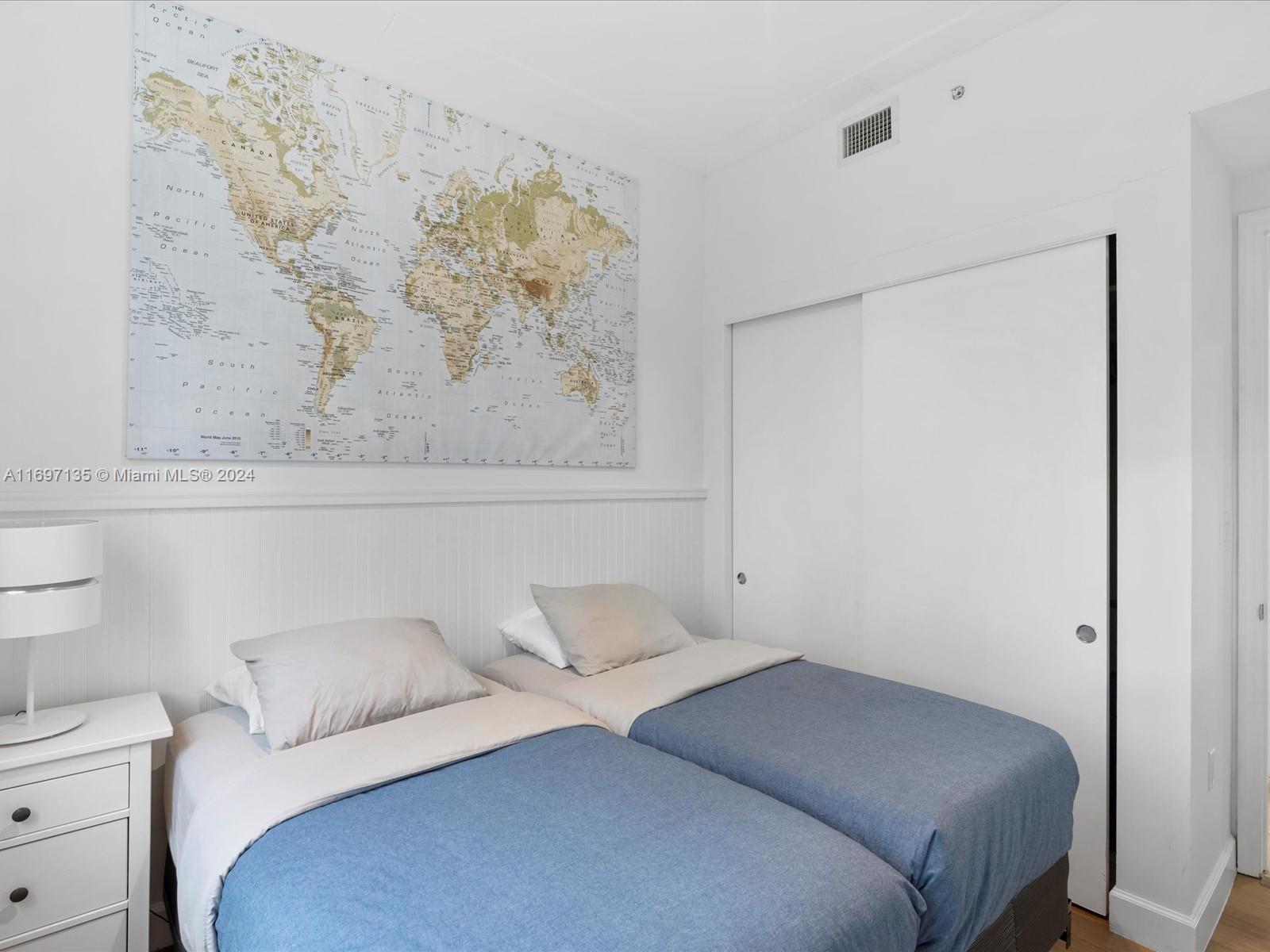 TURNBERRY VLG NO TOWER CO - Residential Lease