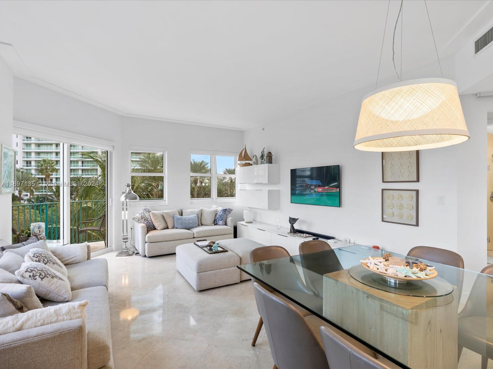 TURNBERRY VLG NO TOWER CO - Residential Lease