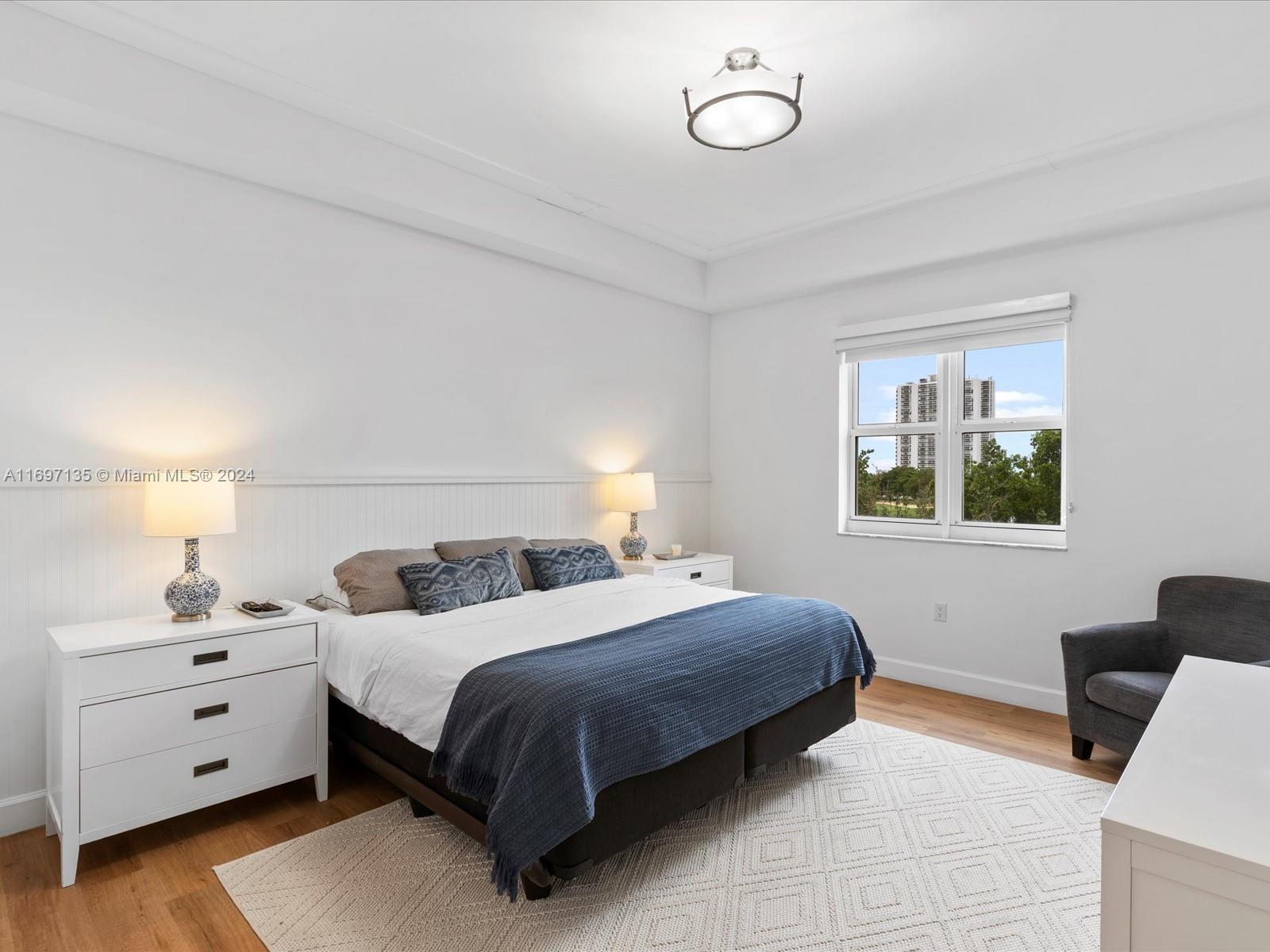 TURNBERRY VLG NO TOWER CO - Residential Lease