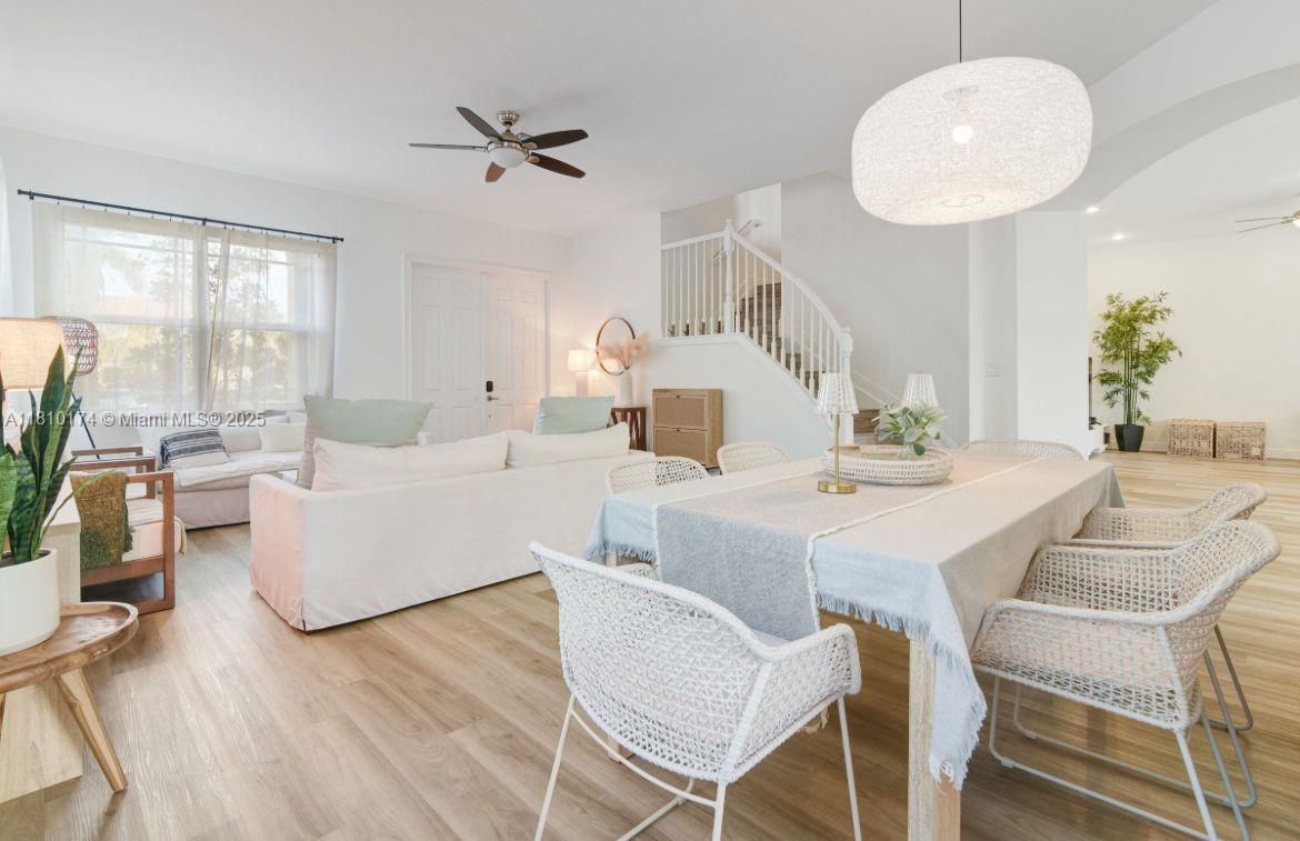 8711 Waterside Ct