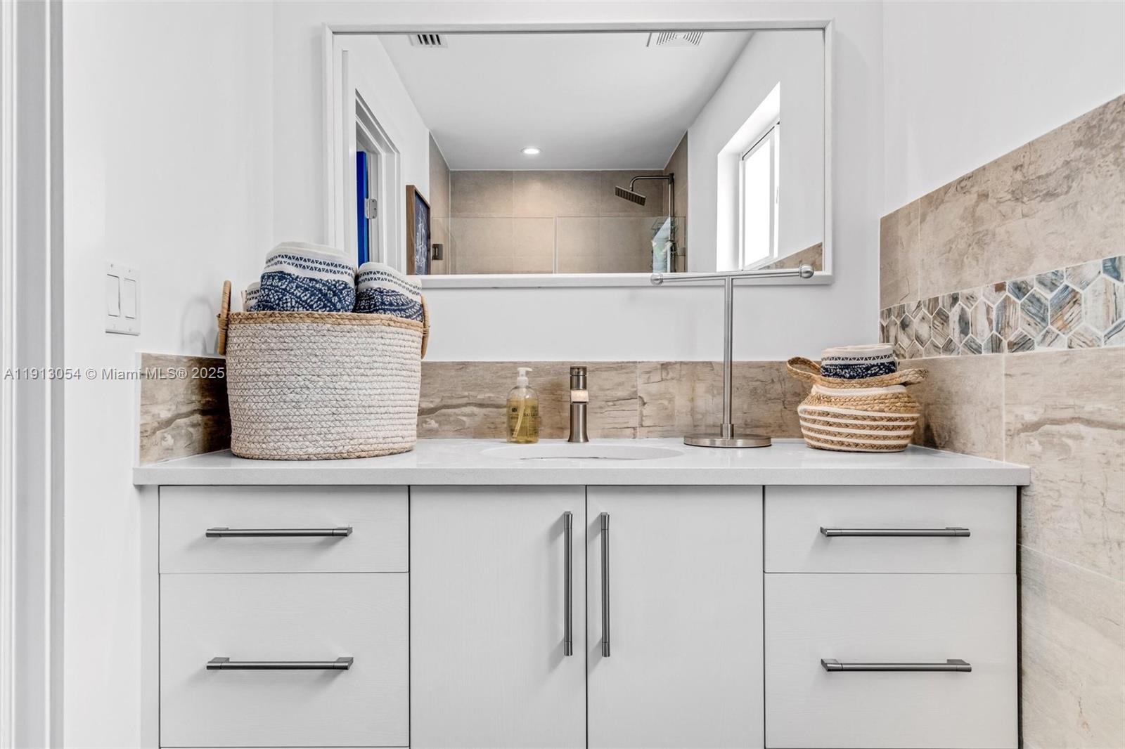 KEY LARGO OCEAN RESORT CO - Residential