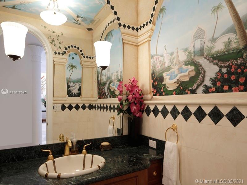 GOLDEN BEACH SEC D - Residential