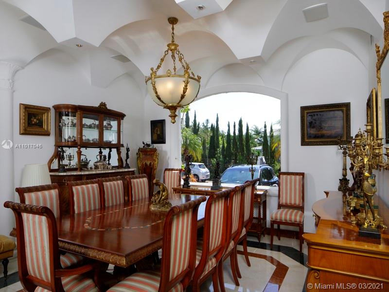 GOLDEN BEACH SEC D - Residential