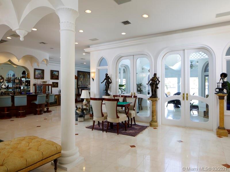 GOLDEN BEACH SEC D - Residential