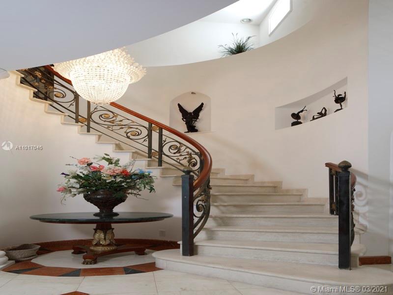 GOLDEN BEACH SEC D - Residential