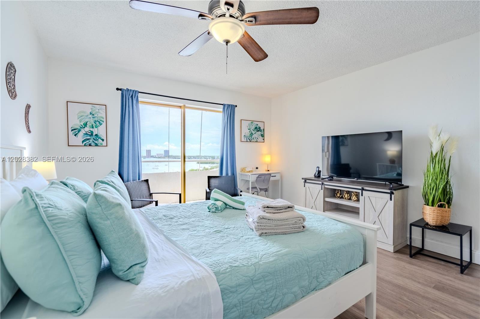 7904 West Dr 810
