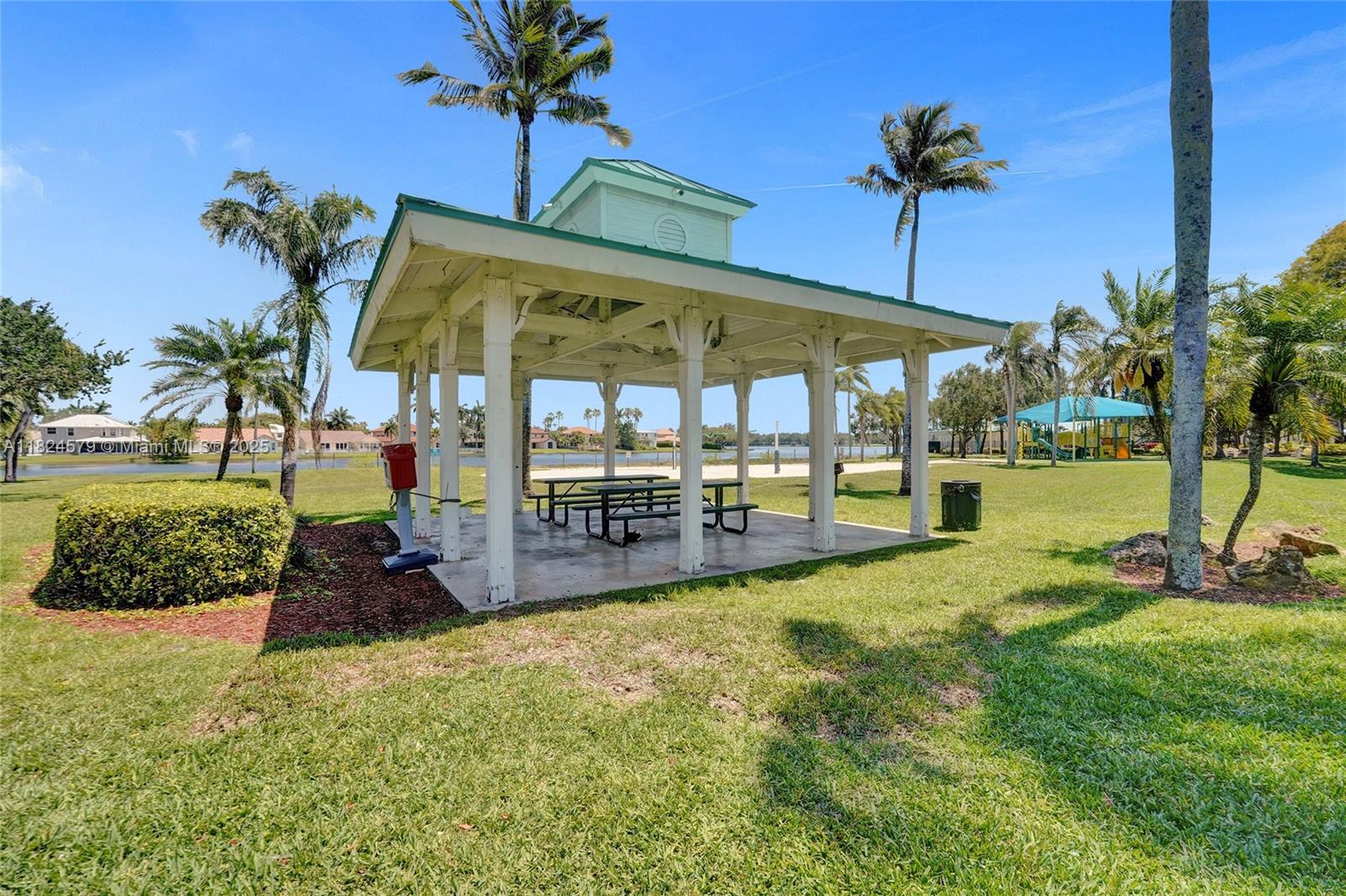 SILVER LAKES AT PEMBROKE - Residential