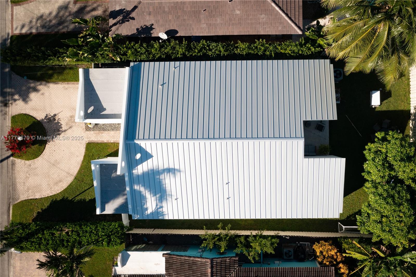 8919 Byron Ave