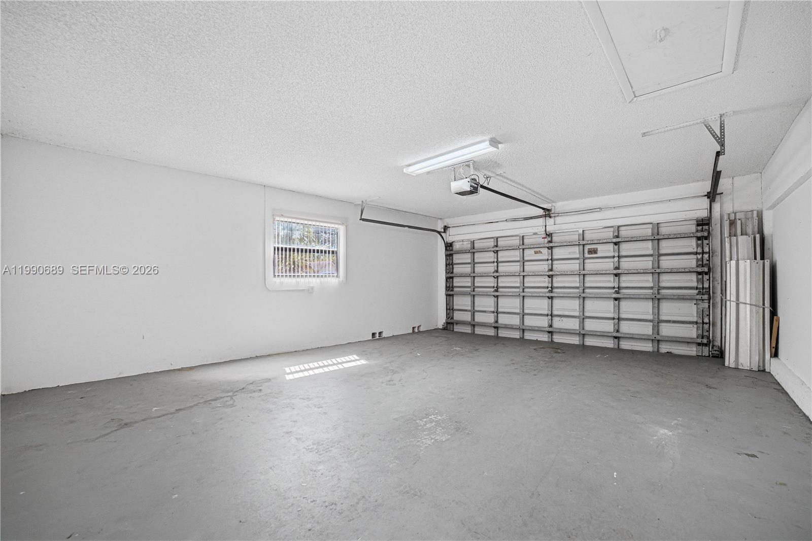 The Country - Residential