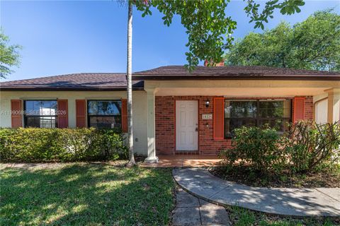 10226 SW 49th Pl Cooper City FL 33328