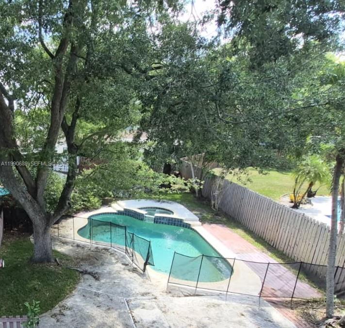 The Country - Residential