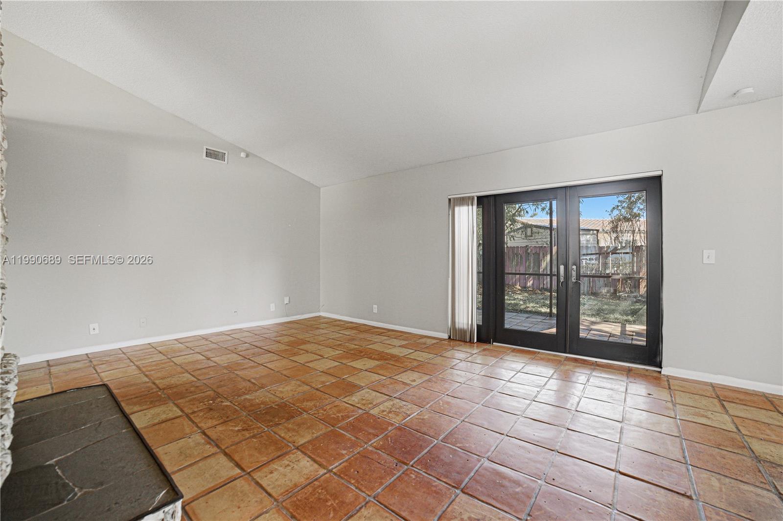 The Country - Residential