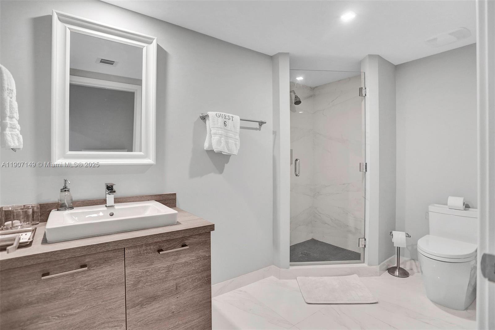 400 SUNNY ISLES CONDO EAS - Residential