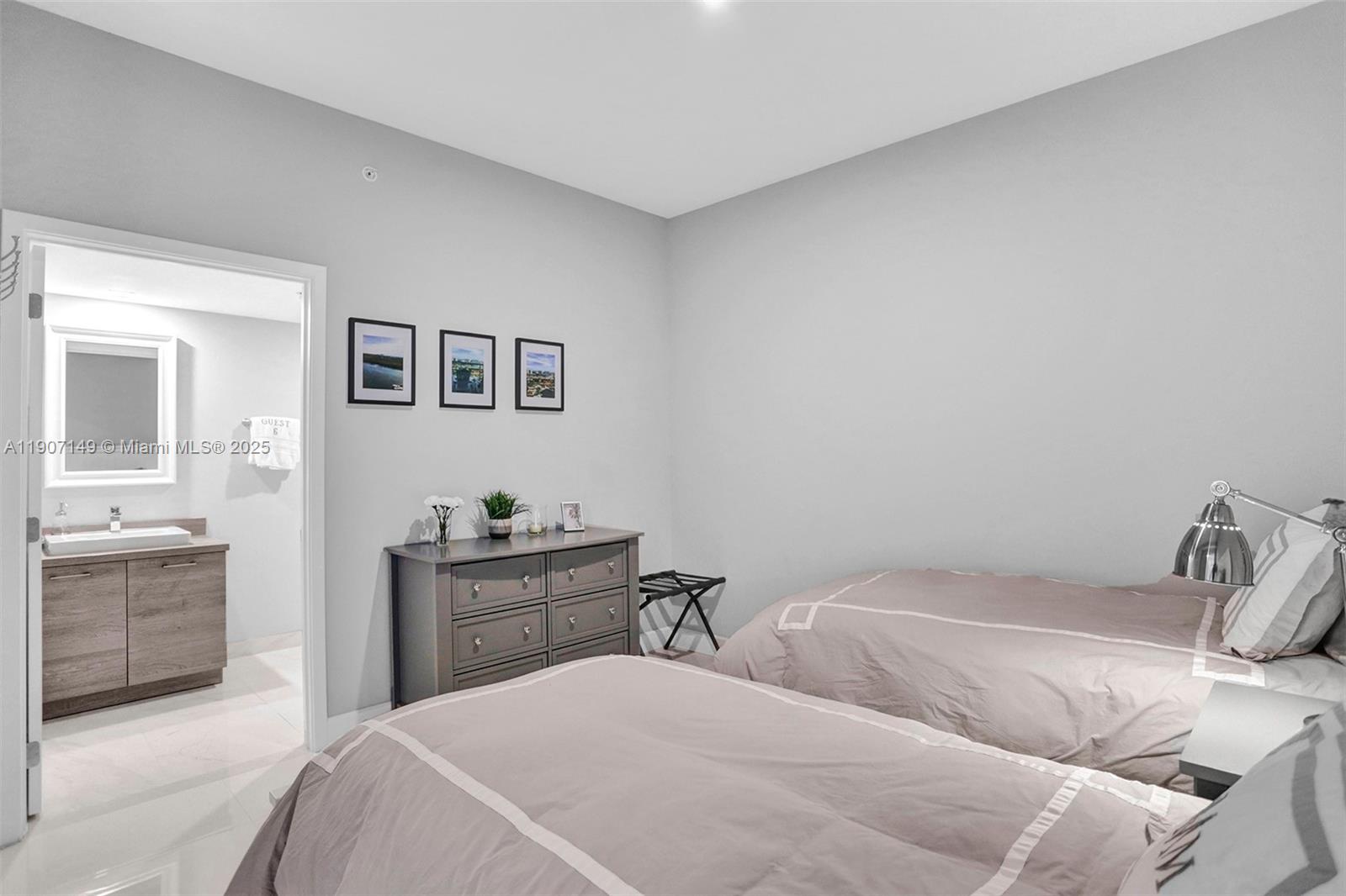 400 SUNNY ISLES CONDO EAS - Residential