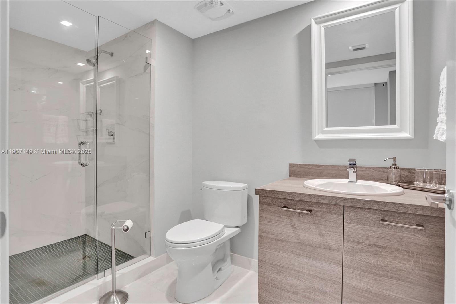 400 SUNNY ISLES CONDO EAS - Residential