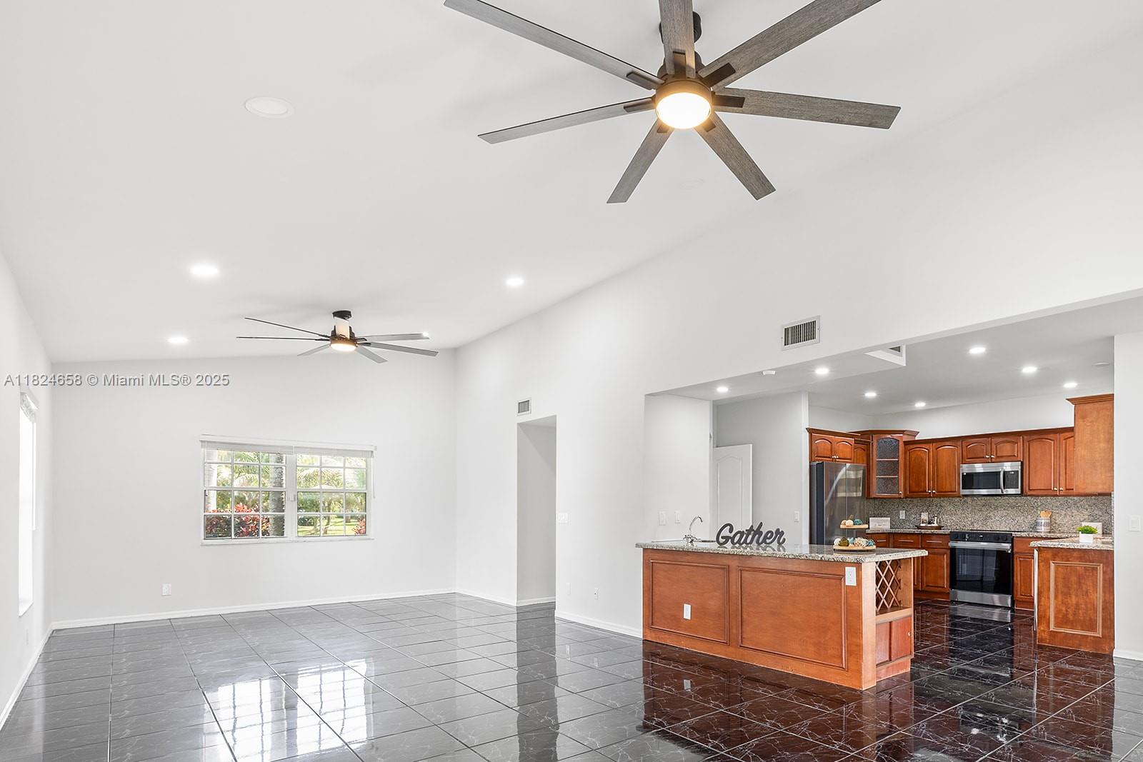 CHAPEL TRAIL REPLAT - Residential