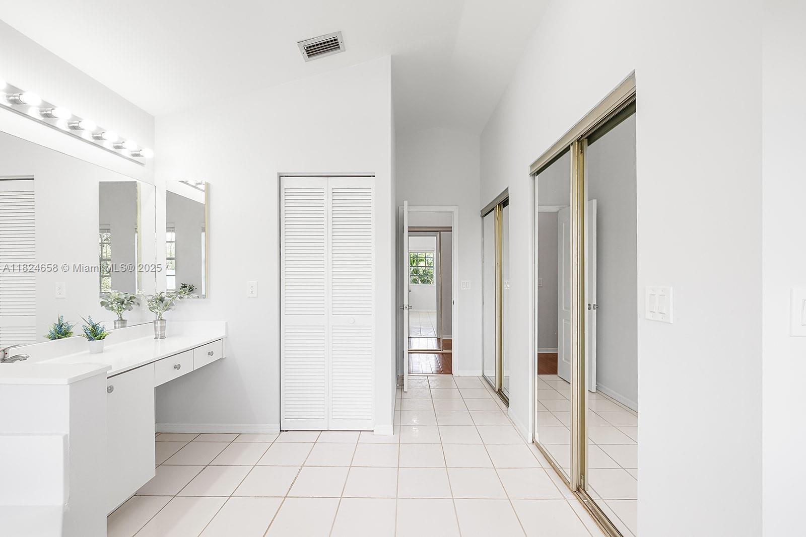 CHAPEL TRAIL REPLAT - Residential