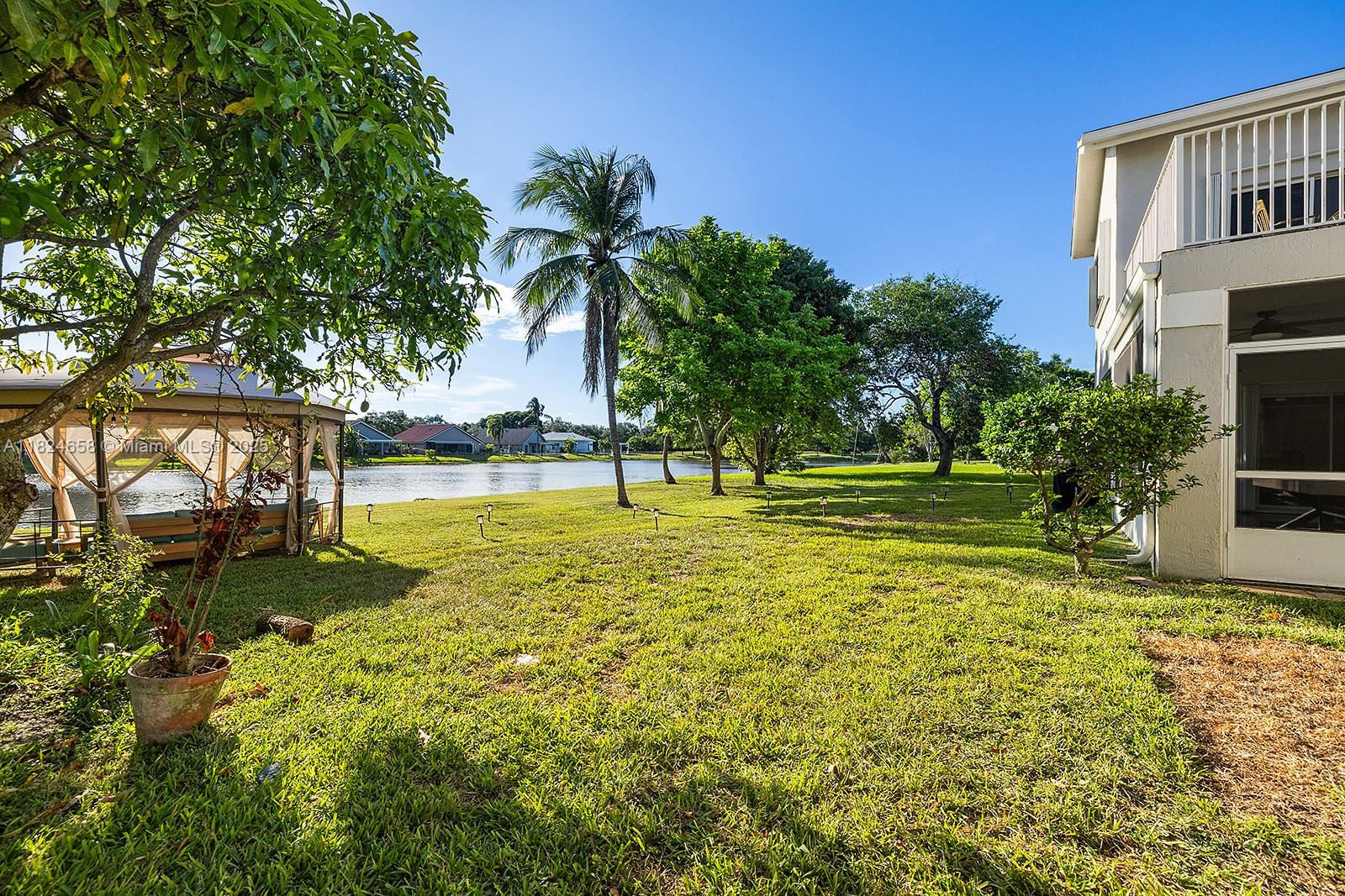 CHAPEL TRAIL REPLAT - Residential