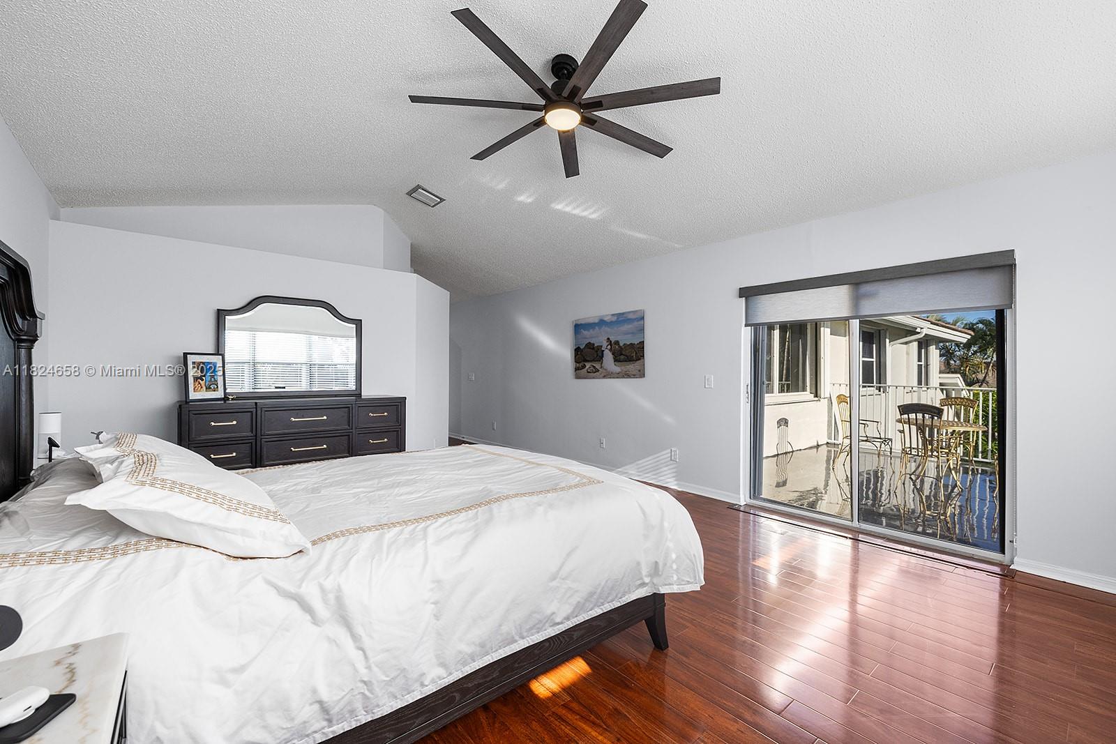 CHAPEL TRAIL REPLAT - Residential