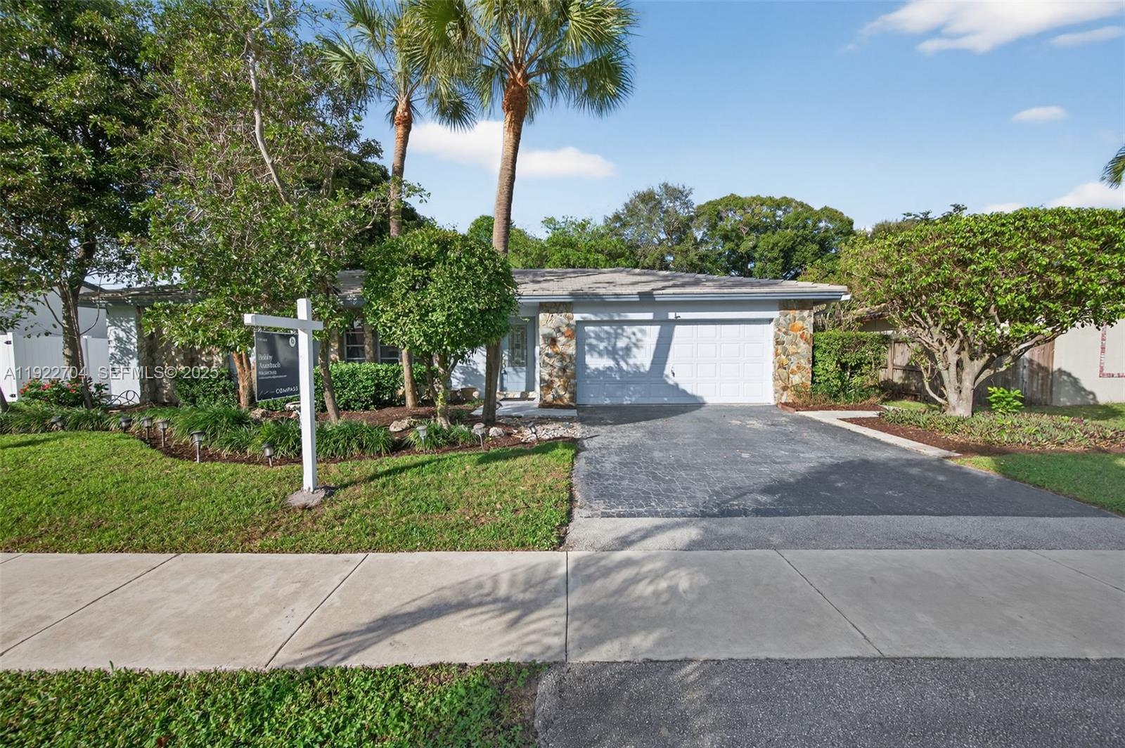 THE PINELANDS SEC 2 - Residential