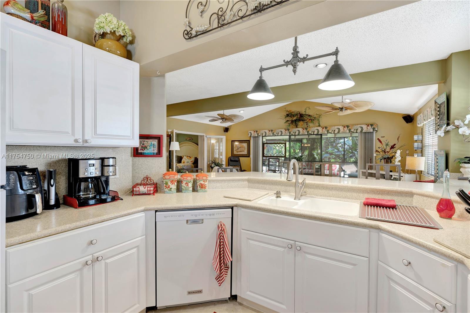 WOODLAND ESTATES - Residential