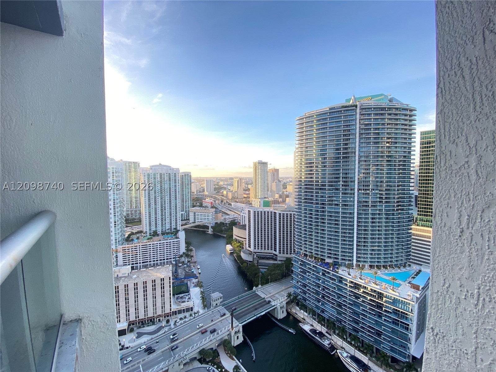 475 BRICKELL AV 3808