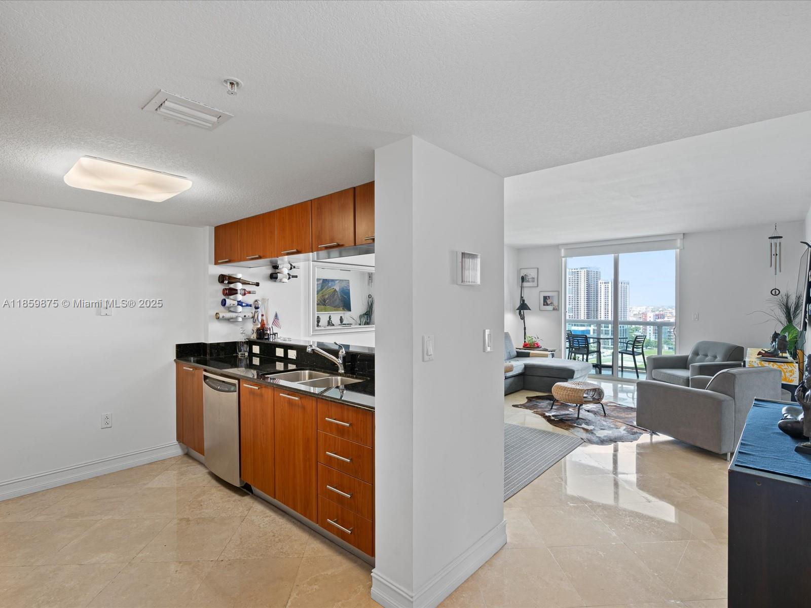 1800 N Bayshore Dr 2406
