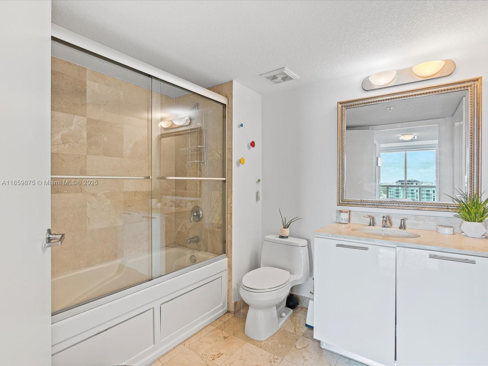 1800 CLUB CONDO - Residential Lease