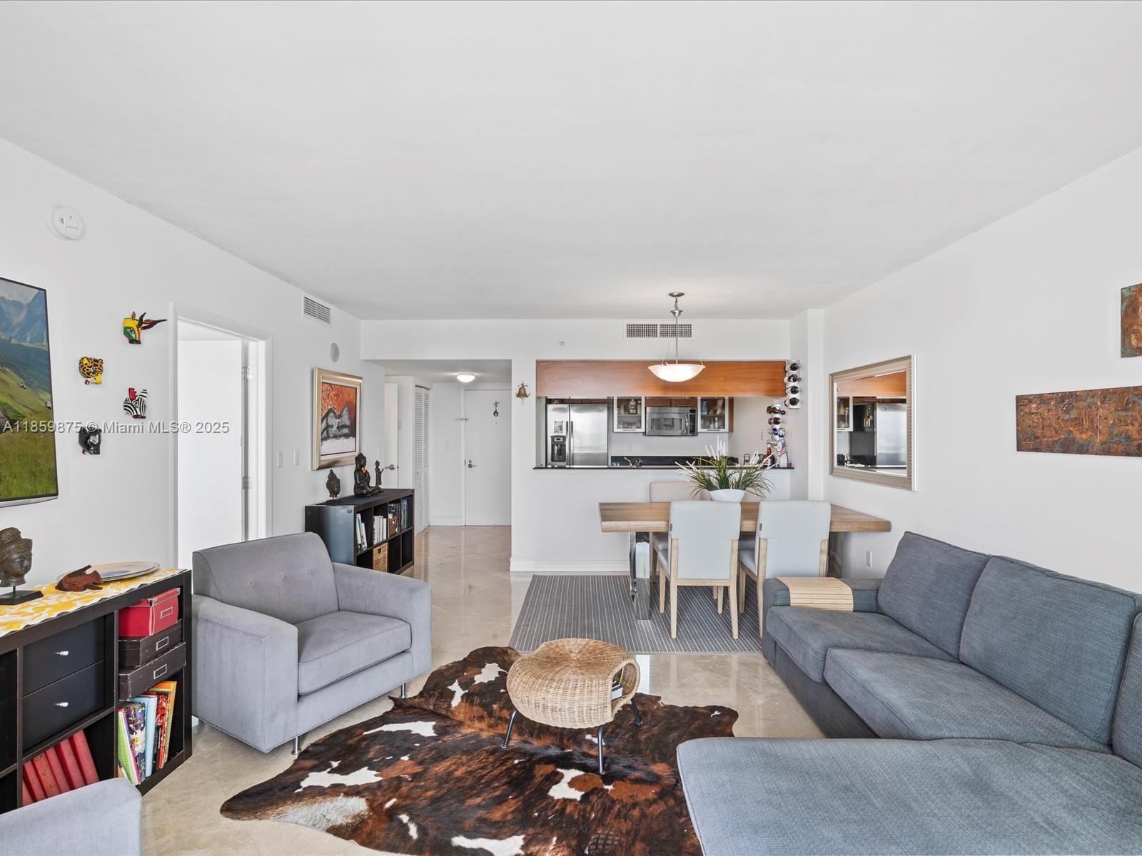 1800 CLUB CONDO - Residential Lease