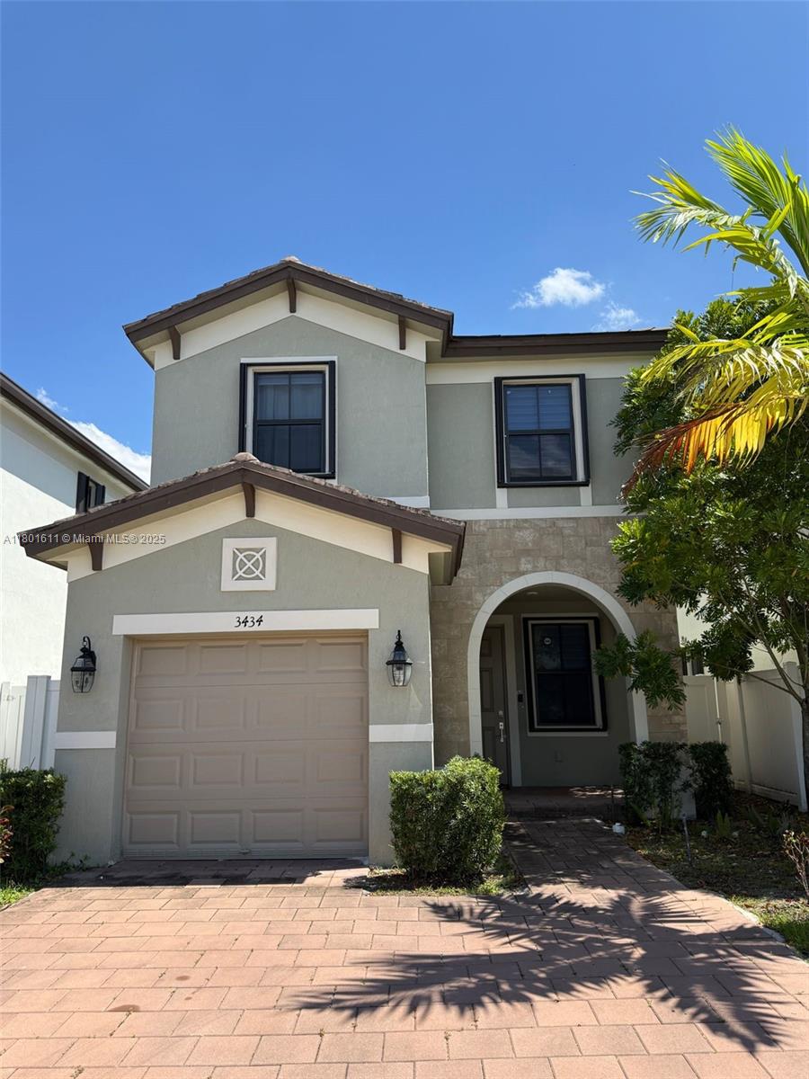 Address Not Disclosed, Hialeah, Miami-Dade County, Florida - 4 Bedrooms  
3 Bathrooms - 