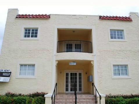 Beautiful remodeled Old Spanish building. Great rental call listing agent for move details.