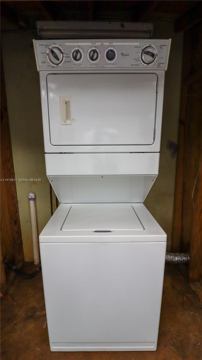 BELLCAMP MANOR - Residential Lease