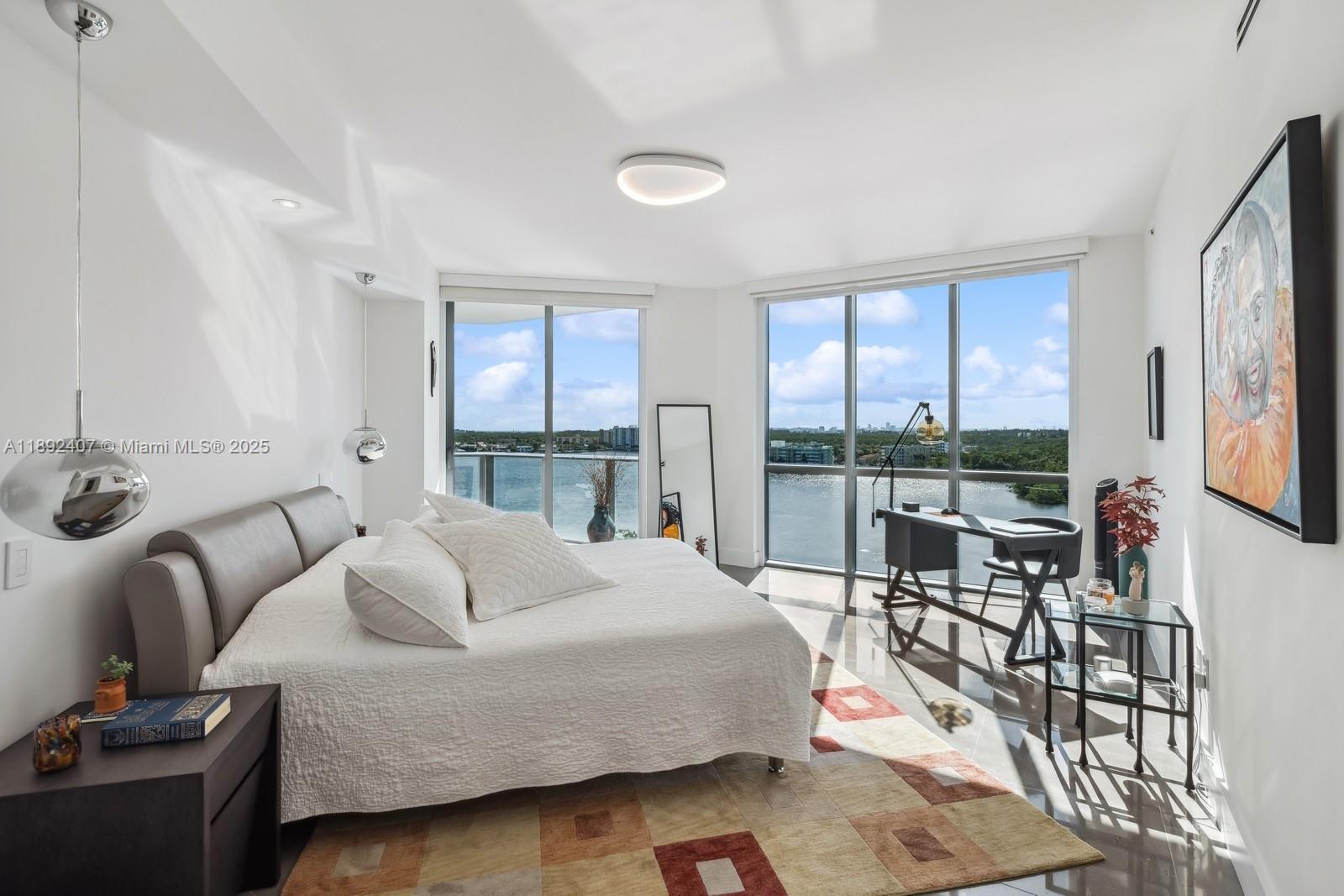 MARINA PALMS RESIDENCES - Residential