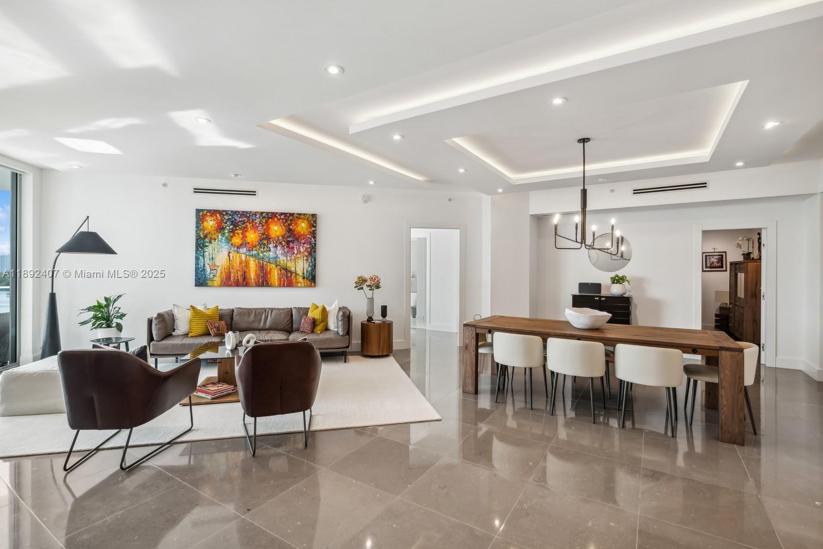 MARINA PALMS RESIDENCES - Residential