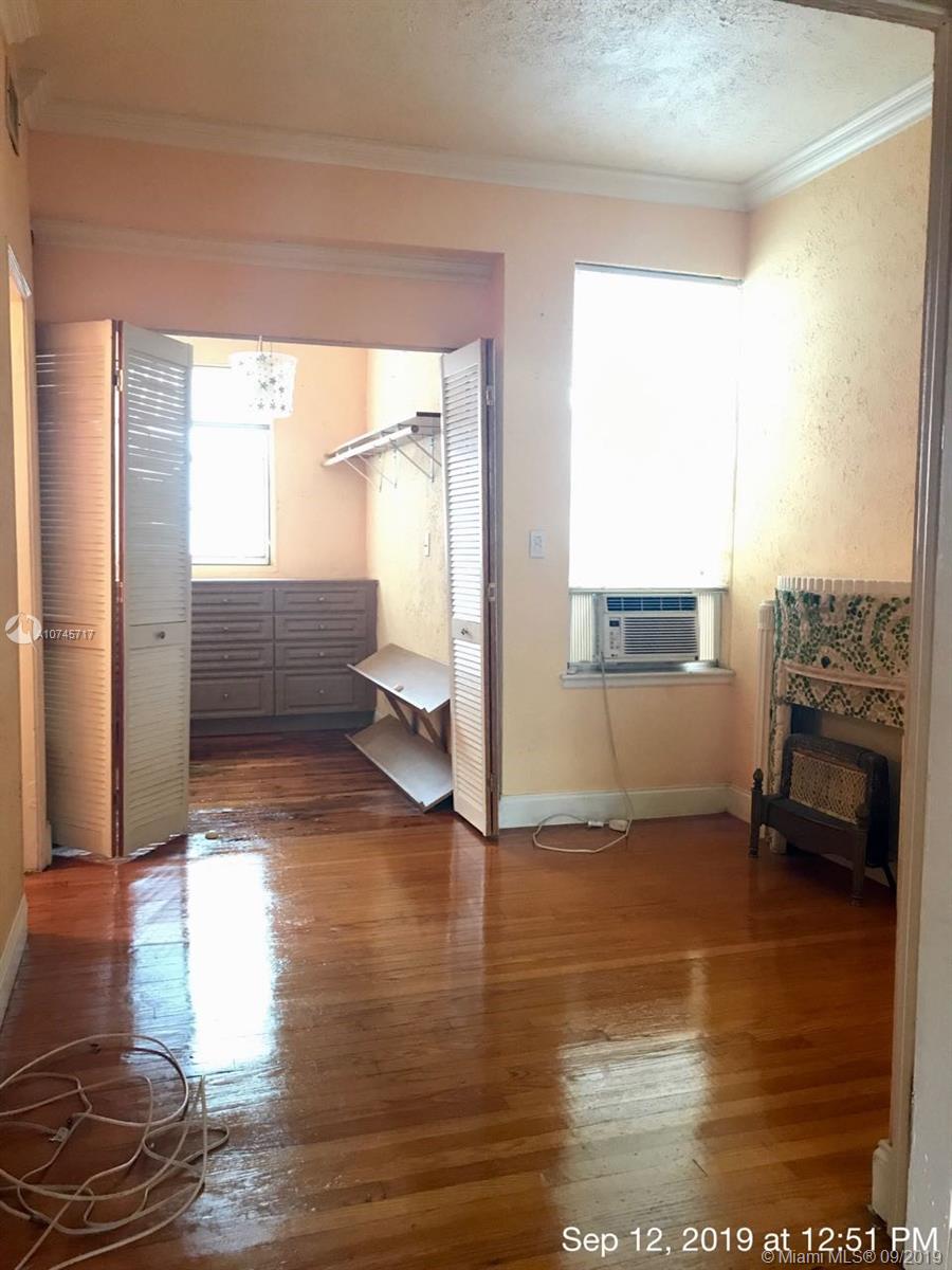 BAYLIS CONDO - Residential