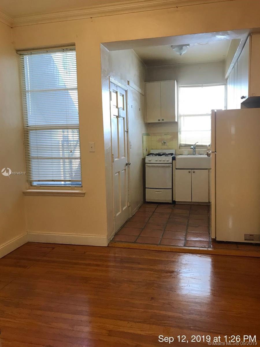 BAYLIS CONDO - Residential