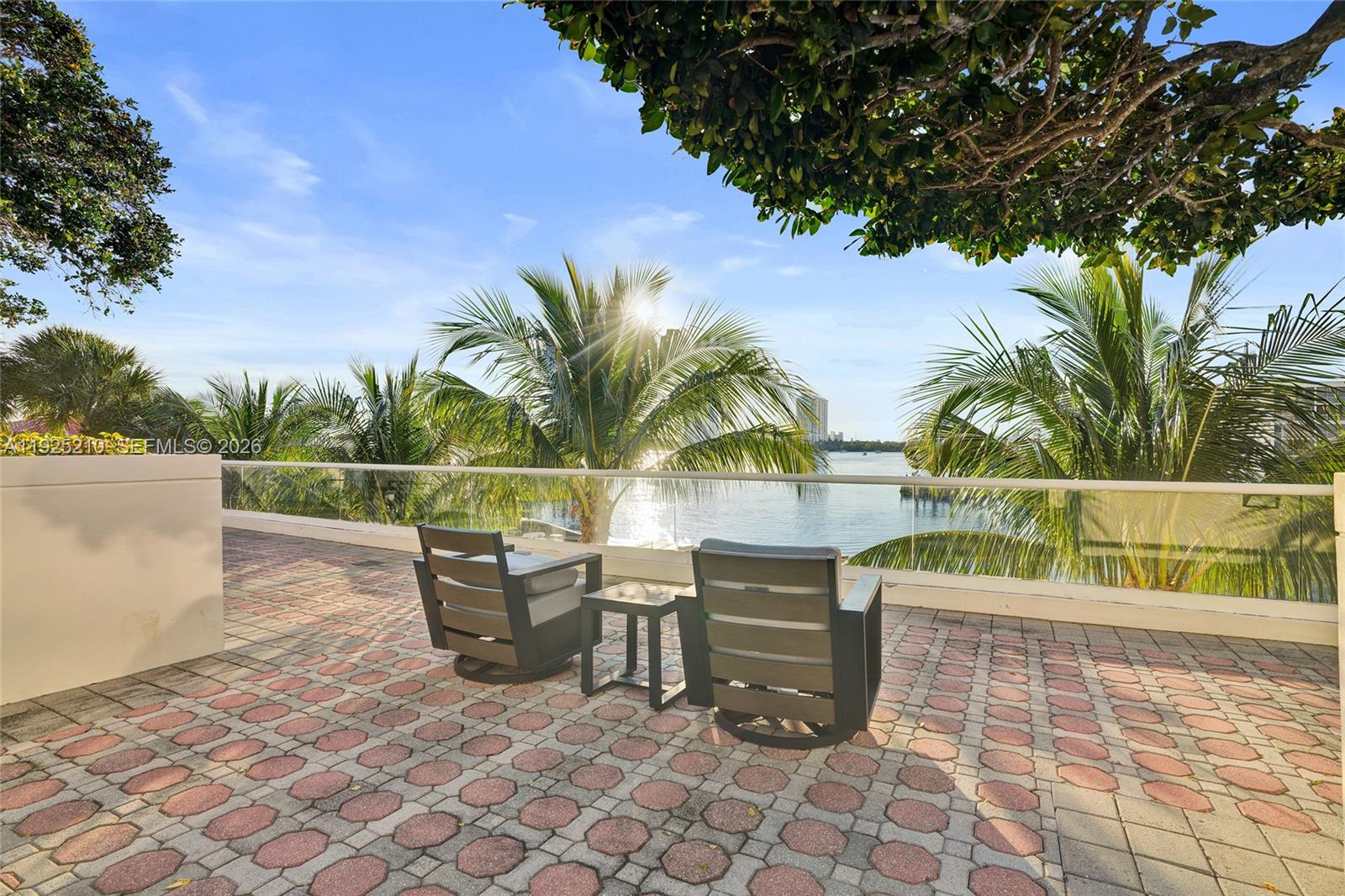 1000 ISL BLVD WILLIAMS IS - Residential