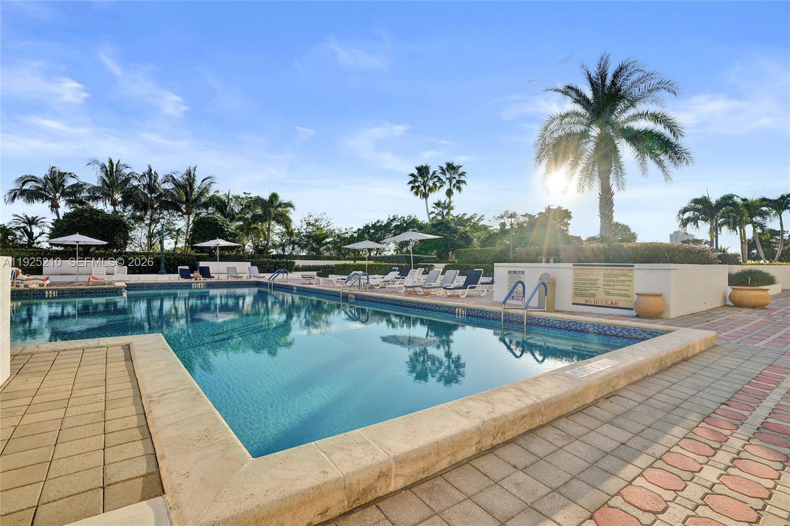 1000 ISL BLVD WILLIAMS IS - Residential