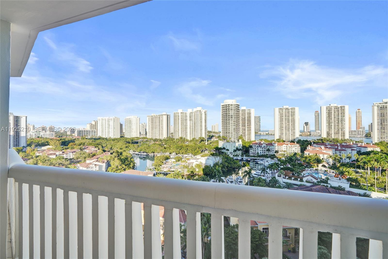 1000 ISL BLVD WILLIAMS IS - Residential